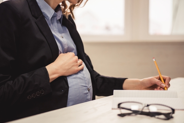 40代の妊娠と転職の注意点　イメージ